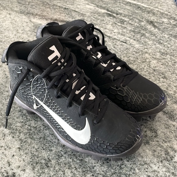 Nike Trout cleats size 6Y - Picture 3 of 5